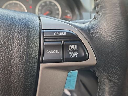 Used 2011 Honda Accord EX-L image 24