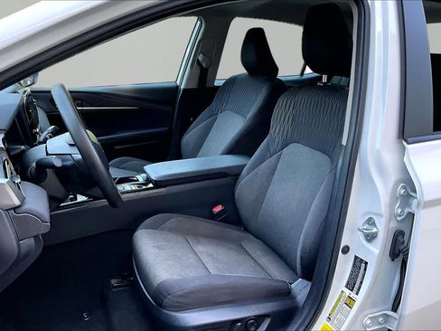 Certified 2025 Toyota Camry LE w/ Convenience Package FWD image 8