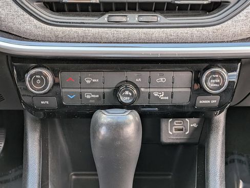 Used 2022 Jeep Compass Latitude AWD/4WD image 28