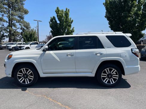 Used 2020 Toyota 4Runner Limited AWD/4WD image 2
