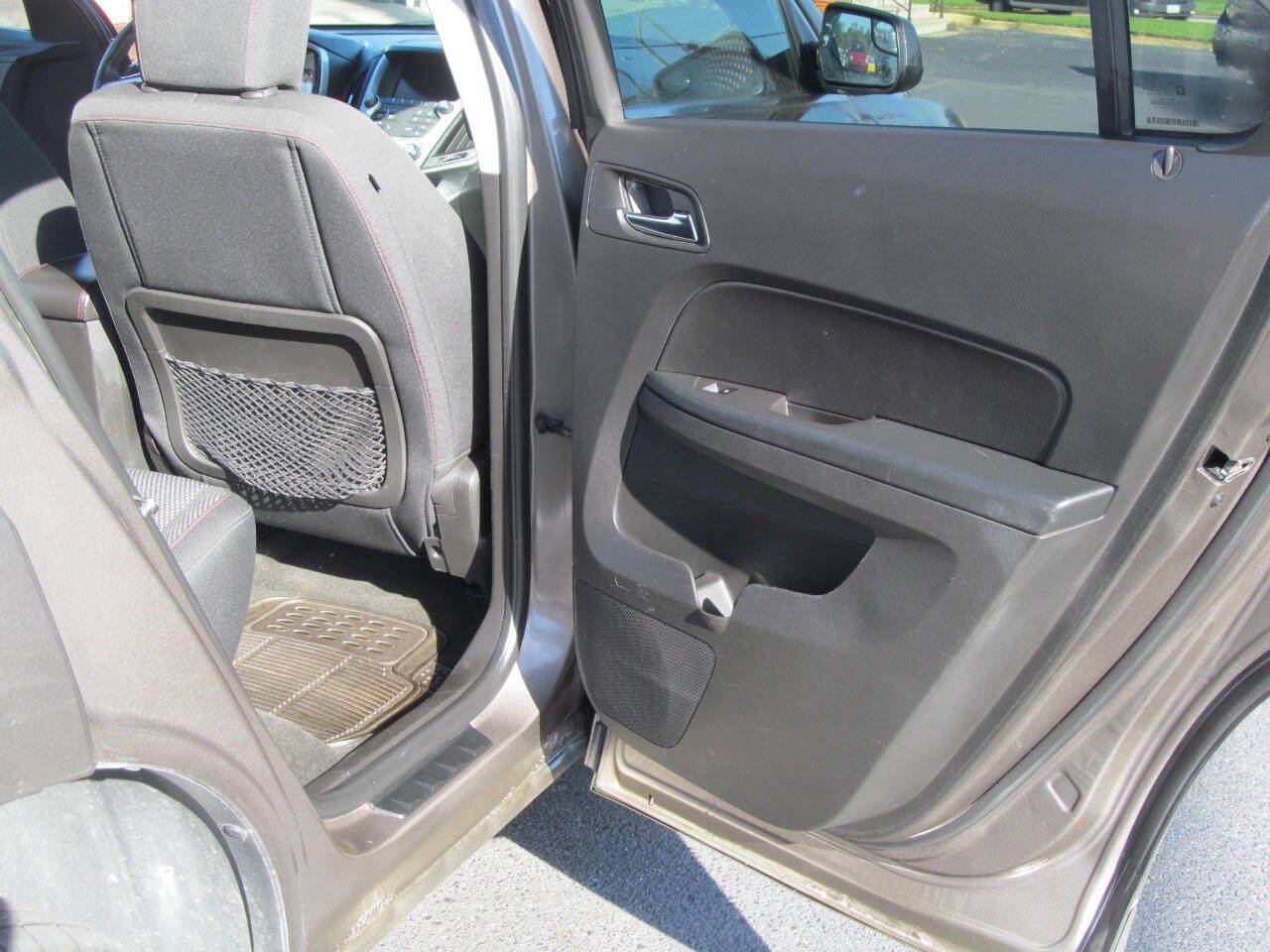 Used 2012 Chevrolet Equinox LT w/ Driver Convenience Package FWD image 18