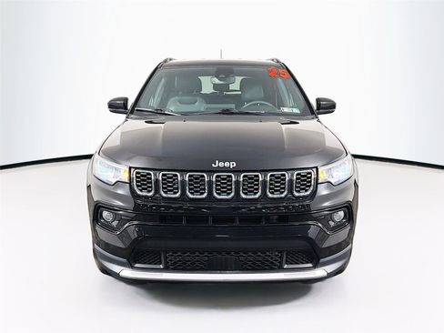 Used 2025 Jeep Compass Limited AWD/4WD image 2