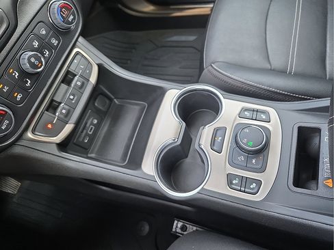 Used 2022 GMC Terrain Denali w/ LPO, Floor Liner Package AWD/4WD image 25