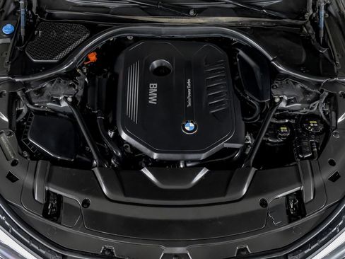 Used 2017 BMW 740i xDrive image 48