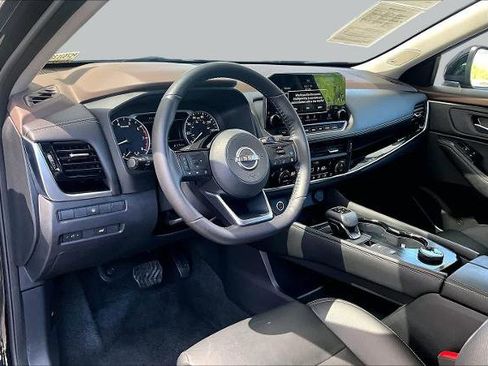 Certified 2023 Nissan Rogue SL w/ SL Premium Package AWD/4WD image 18