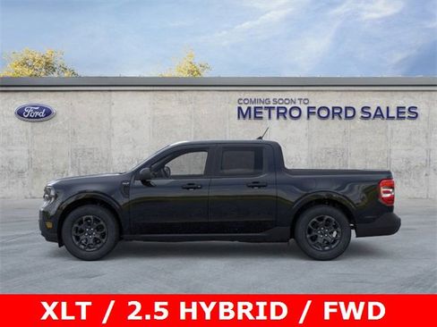 New 2025 Ford Maverick XLT image 30