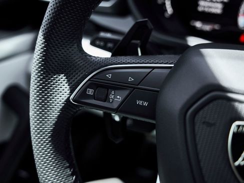 Used 2019 Lamborghini Urus AWD/4WD image 59