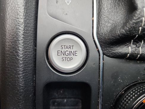 Used 2022 Volkswagen Atlas SE AWD/4WD image 23