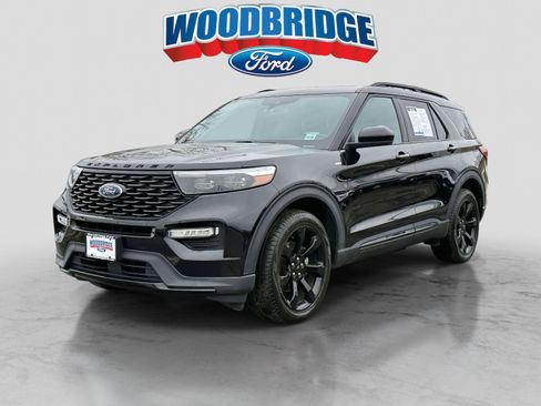 Used 2023 Ford Explorer ST-Line w/ Class IV Trailer Tow Package image 2