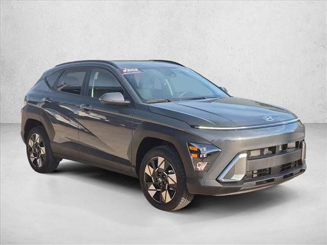 Used 2025 Hyundai Kona SEL AWD/4WD image 3