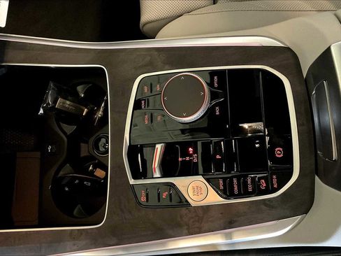 New 2026 BMW X5 xDrive40i w/ Premium Package image 7