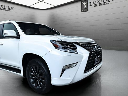 Used 2020 Lexus GX 460 Premium w/ Premium Package image 11
