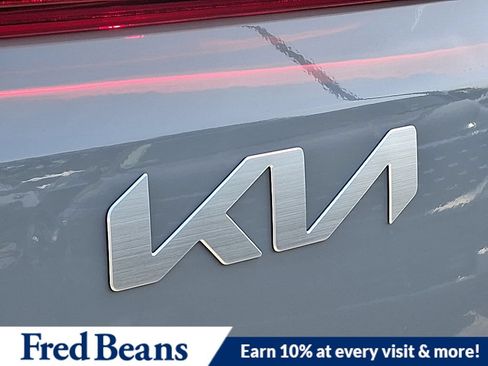 New 2026 Kia Carnival EX FWD image 26