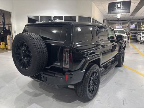 Certified 2025 GMC Hummer EV 2X AWD/4WD image 8