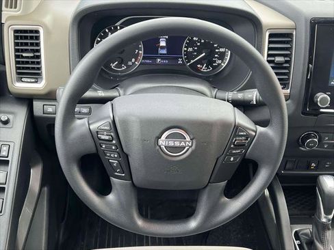 Used 2022 Nissan Frontier SV w/ Technology Package image 13