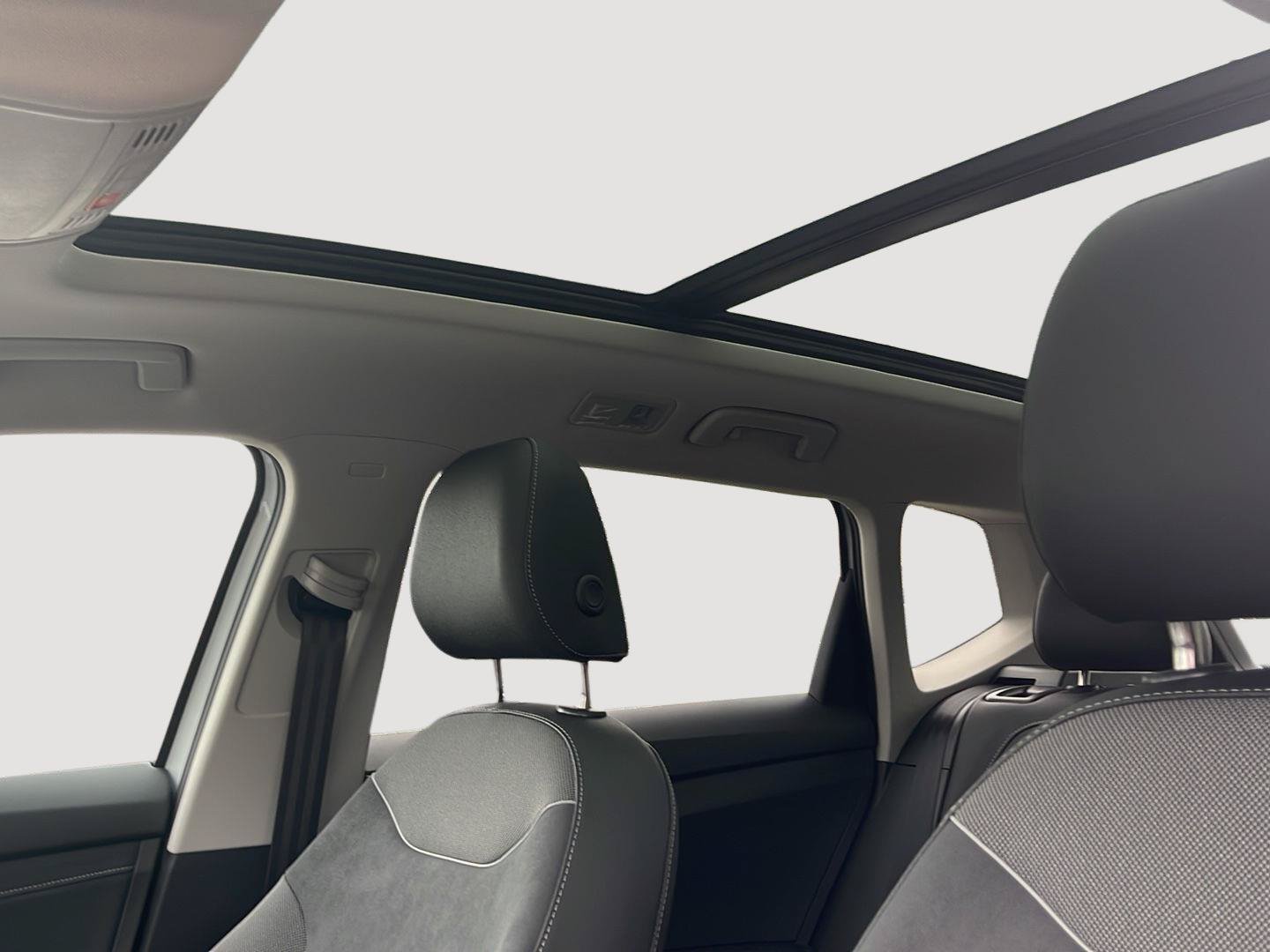 New 2026 Volkswagen Taos SE AWD/4WD image 37