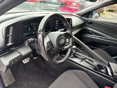 Certified 2025 Hyundai Elantra Sport FWD image 13