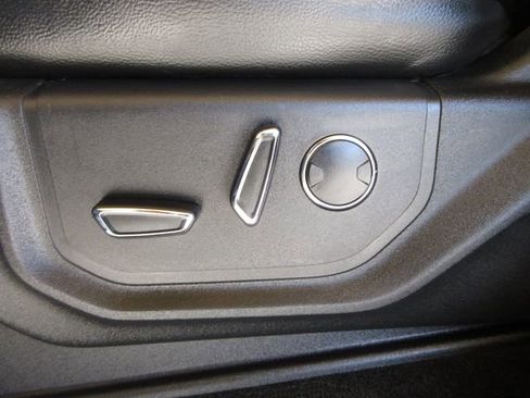 Used 2018 Ford F250 Lariat image 12