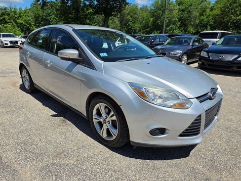 Used 2014 Ford Focus SE FWD image 7