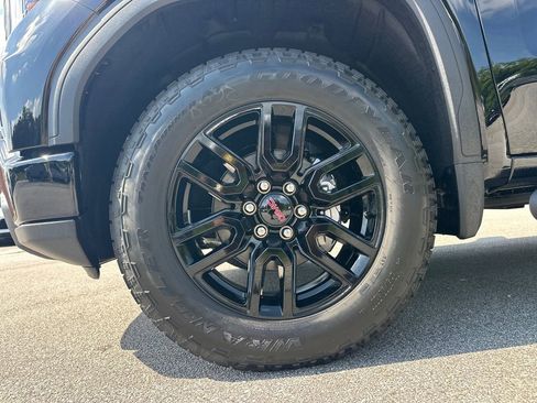 New 2026 GMC Sierra 1500 Elevation w/ Elevation Select Package AWD/4WD image 12