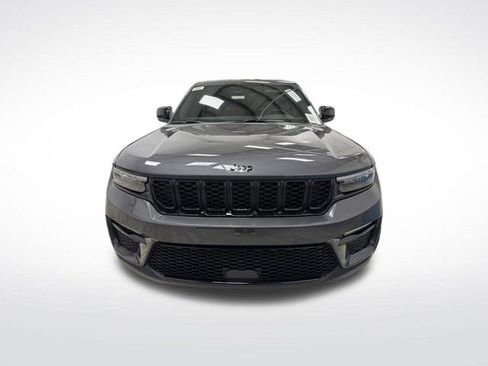 New 2025 Jeep Grand Cherokee Limited w/ Black Appearance Package image 12