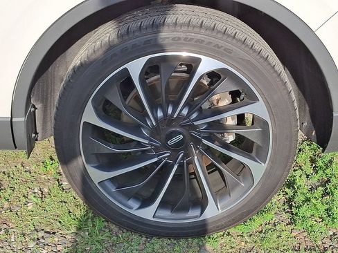 Used 2023 Lincoln Aviator Reserve w/ Equipment Group 201A AWD/4WD image 8