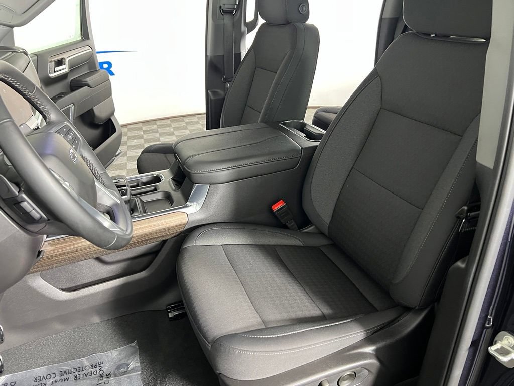 Used 2024 Chevrolet Silverado 1500 RST w/ Max Trailering Package AWD/4WD image 16