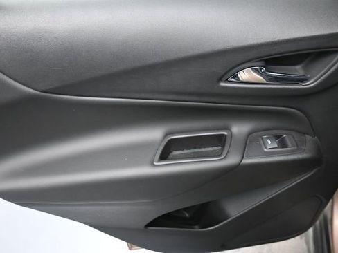 Used 2019 Chevrolet Equinox LT image 19