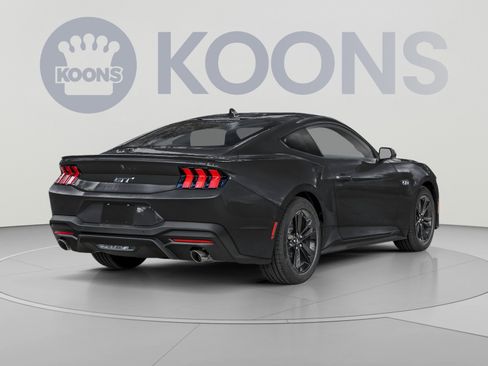 Used 2024 Ford Mustang GT Premium RWD image 2
