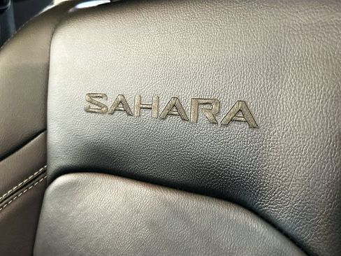 Used 2023 Jeep Wrangler Unlimited Sahara w/ Cold Weather Group AWD/4WD image 22
