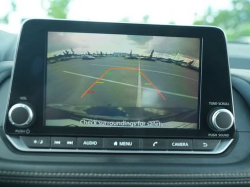 Used 2024 Nissan Rogue SV FWD image 28