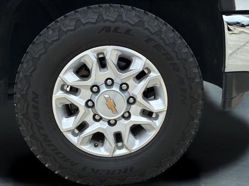 Used 2023 Chevrolet Silverado 2500 LT w/ Convenience Package AWD/4WD image 40