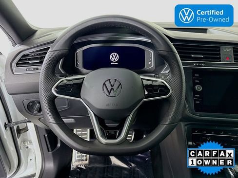 Certified 2022 Volkswagen Tiguan SEL R-Line image 12