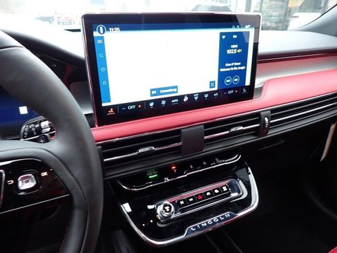 New 2026 Lincoln Corsair Reserve image 22