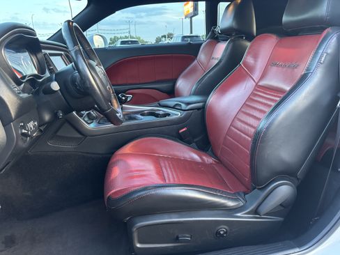 Used 2016 Dodge Challenger R/T Scat Pack RWD image 11