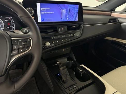 Certified 2025 Lexus ES 300h w/ Premium Package FWD image 32