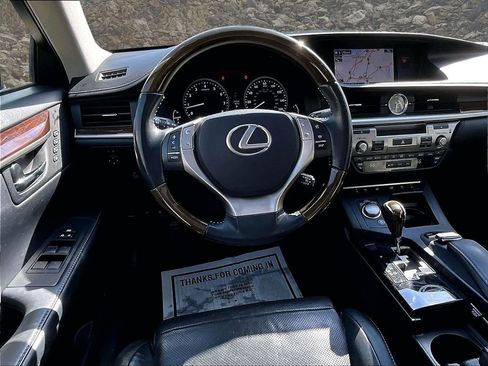 Used 2015 Lexus ES 350 w/ Ultra Luxury Package image 5