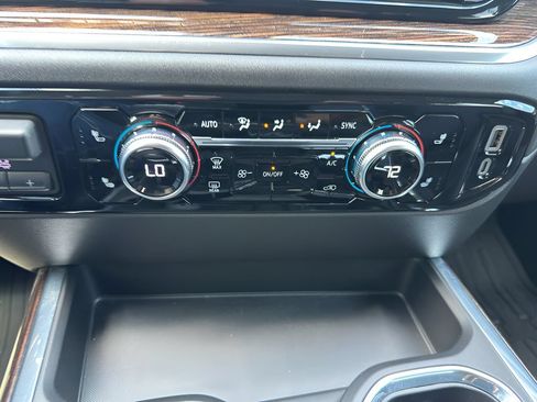 Used 2025 GMC Sierra 1500 Elevation w/ Elevation Premium Package AWD/4WD image 26