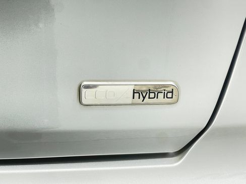 Used 2017 Kia Niro Touring image 40