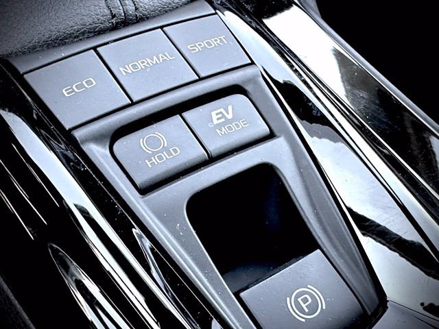 Used 2025 Toyota Camry XSE FWD image 22