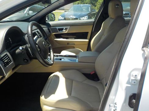 Used 2014 Jaguar XF 3.0 AWD/4WD image 23