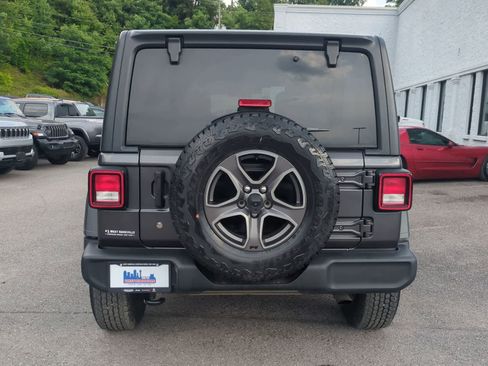 Certified 2018 Jeep Wrangler Unlimited Sport S AWD/4WD image 8