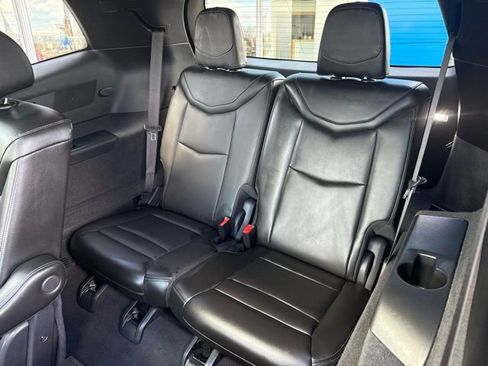 Used 2025 Cadillac XT6 Premium Luxury image 34