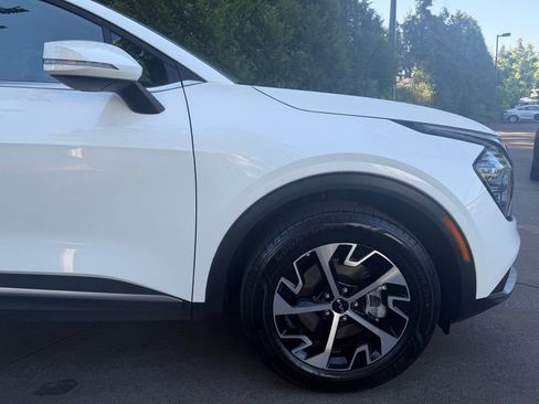 Certified 2025 Kia Sportage EX AWD/4WD image 3