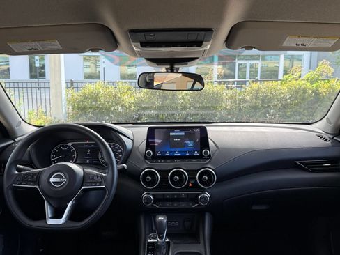 Used 2025 Nissan Sentra SV FWD image 33