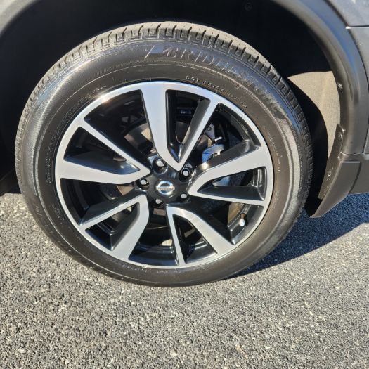 Used 2020 Nissan Rogue SL FWD image 32