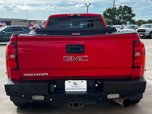 Used 2018 GMC Sierra 3500 SLT w/ Duramax Plus Package AWD/4WD image 5