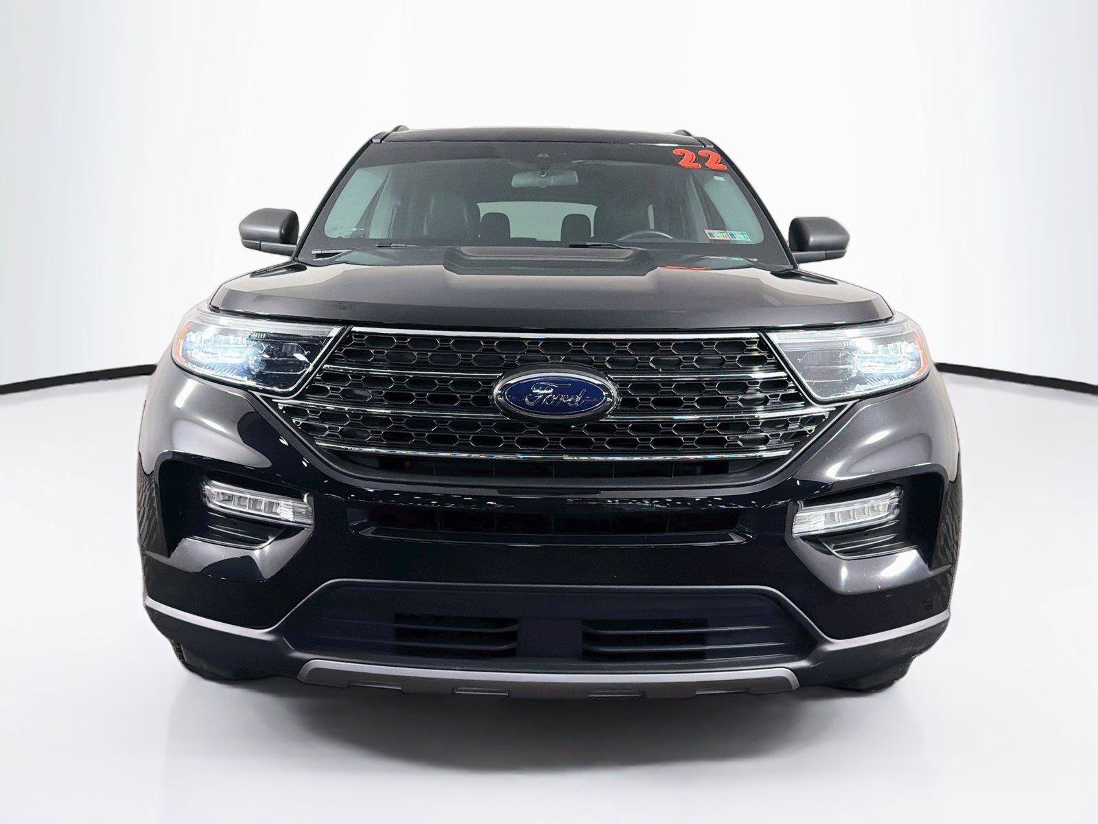 Used 2022 Ford Explorer XLT w/ Equipment Group 202A AWD/4WD image 6