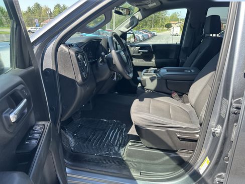 Certified 2019 Chevrolet Silverado 1500 Custom w/ Custom Convenience Package AWD/4WD image 8