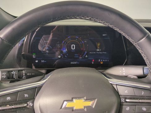 Used 2025 Chevrolet Equinox LT w/ Convenience Package II FWD image 34